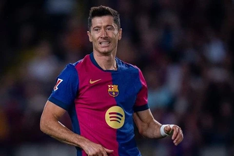 بعد ظهور توريس.. ليفاندوفسكي يتقبل وضعه الجديد في برشلونة